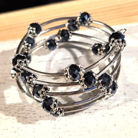 Silver Tone Crystal Wrap Bracelet With Black Faceted Beads & Filigree Details - Picture 3 of 7